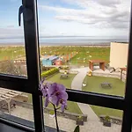 Ocean Sands & 4*
