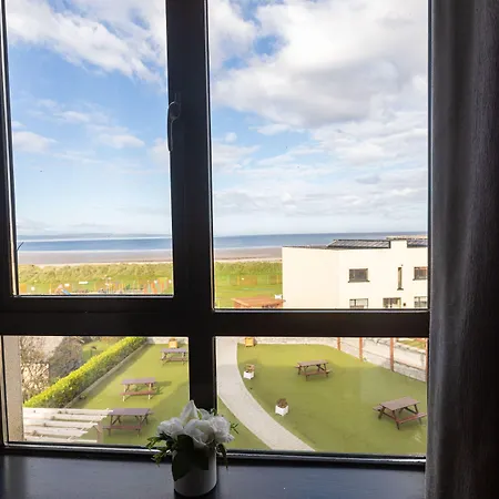 Ocean Sands & 4* 恩尼斯克朗
