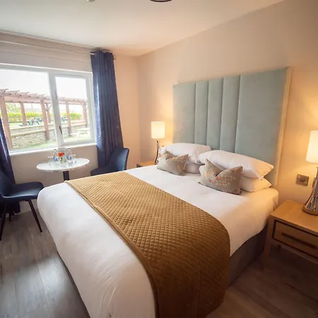 Ocean Sands & 4* Enniscrone