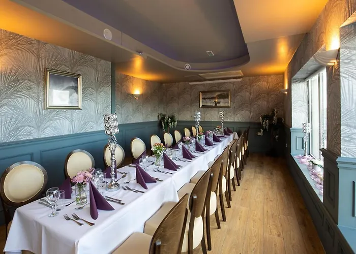 Ocean Sands & 4* 에니스크론